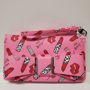 NWOT Betsey Johnson pink lipstick 💄lips 💋 print Bow Wristlet Zip Around Wallet